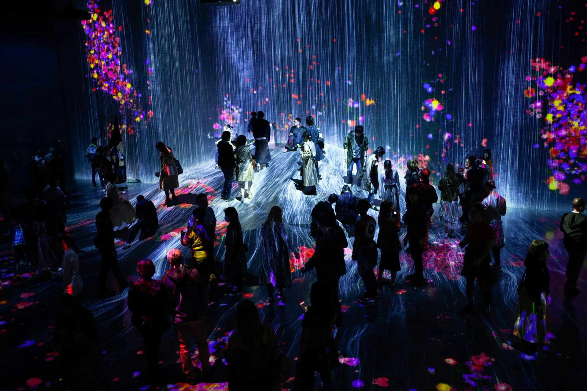 Immersive digital art attraction in Japan